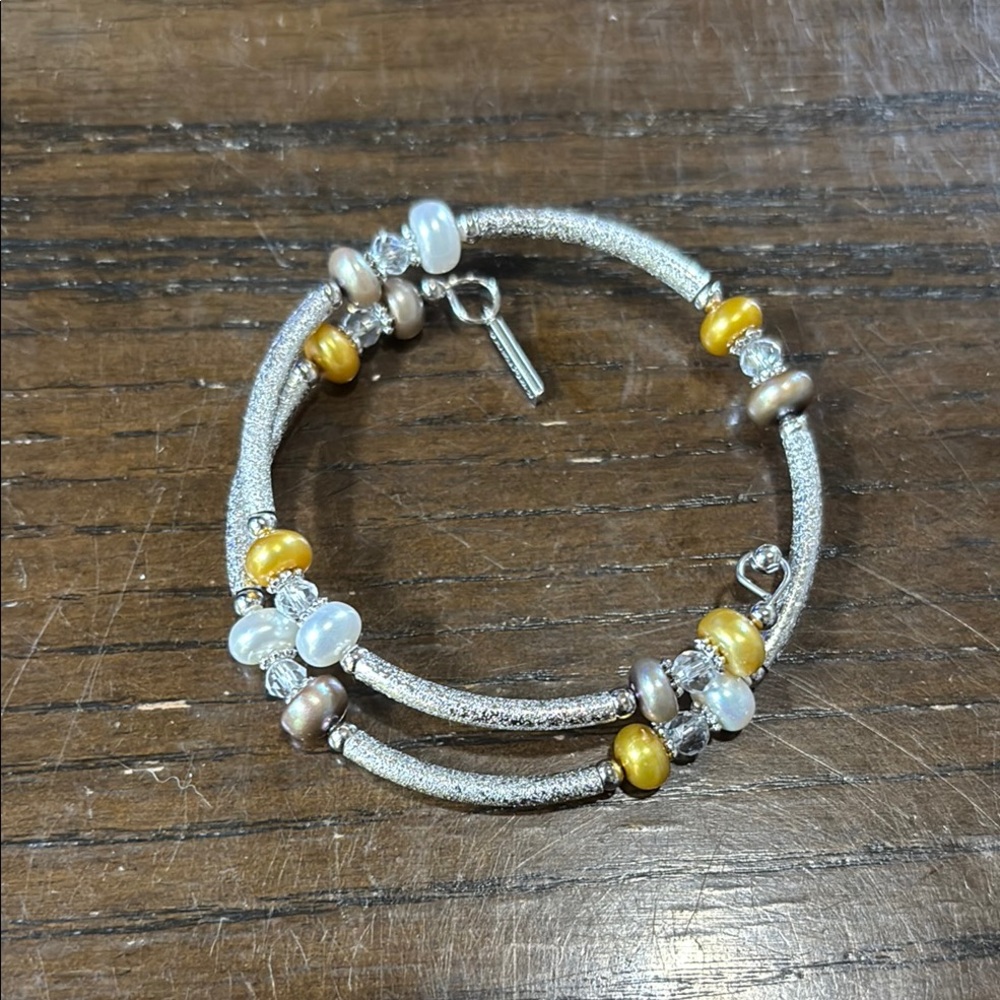 Vantel Pearls Gold and Silver Bracelet